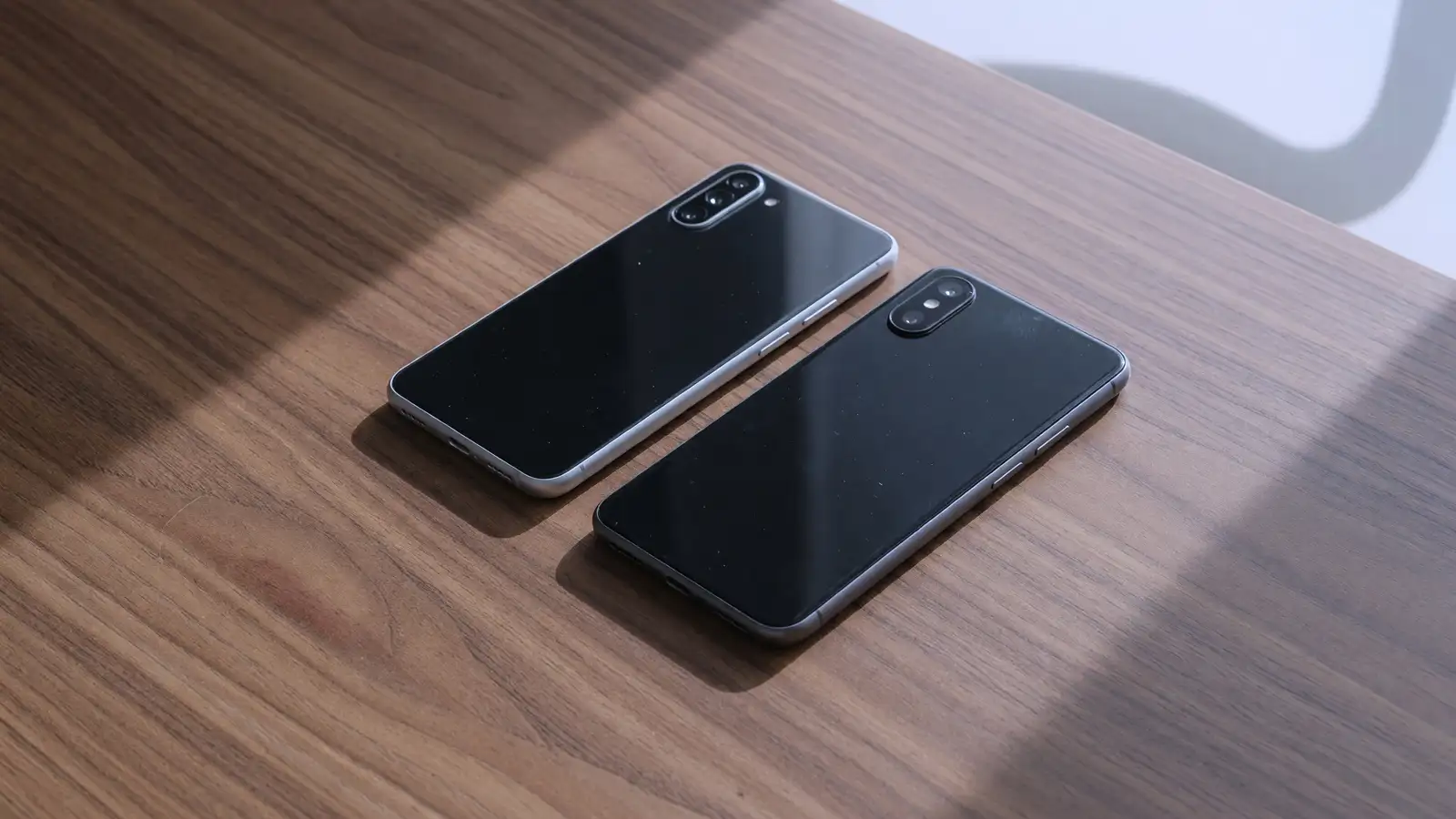 Pixel 11 Pro vs iPhone 18 Pro: The Extra $100 Is the Camera Blades