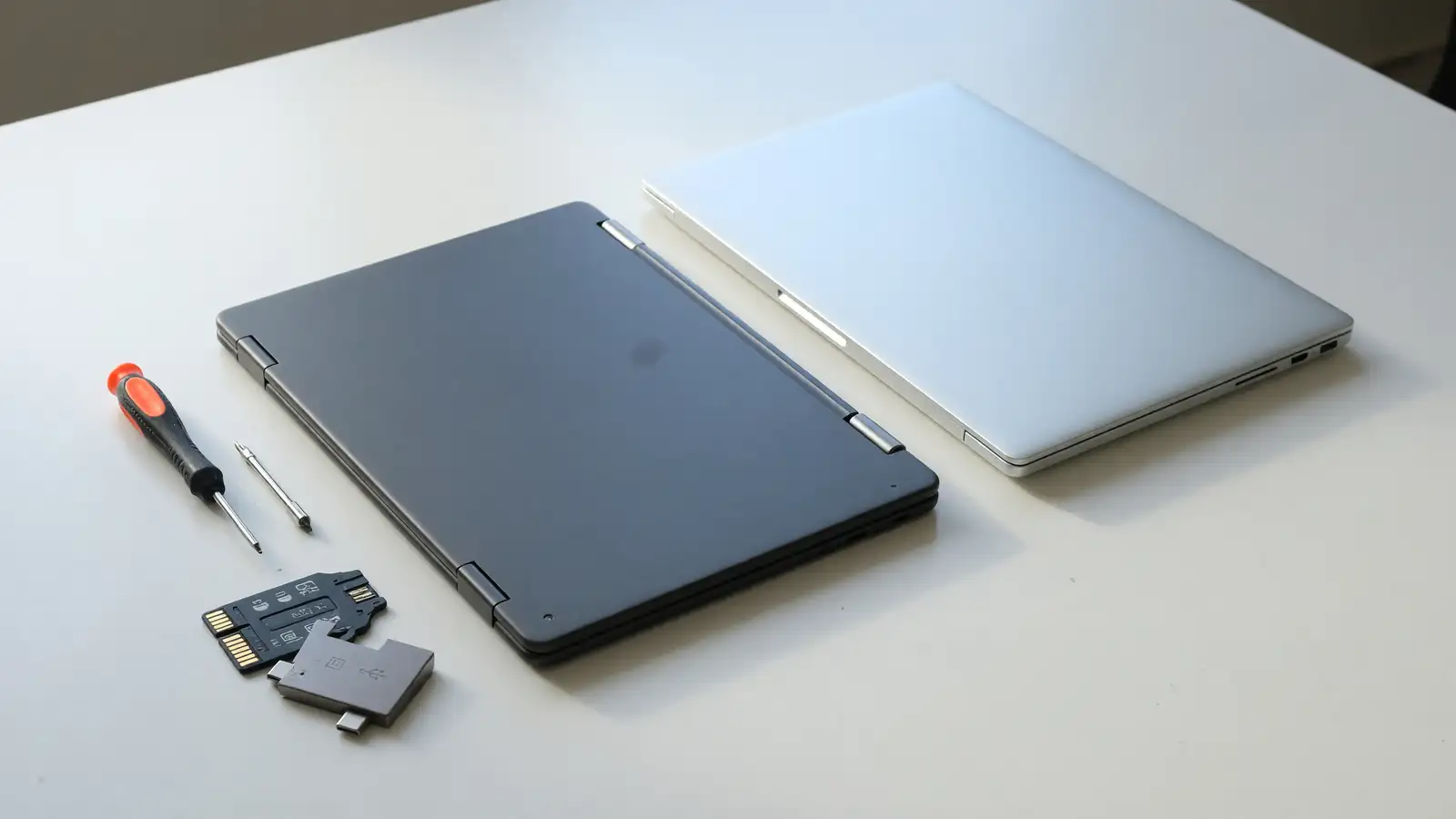 Framework Laptop 12 vs Dell XPS 13: 2.8 Pounds Is Not 2.2
